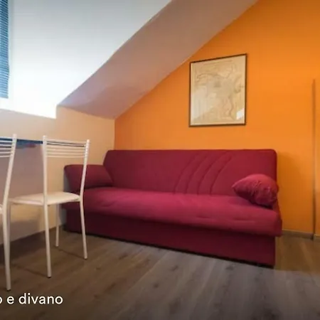 Mansarda In Borgo Dora * Turim